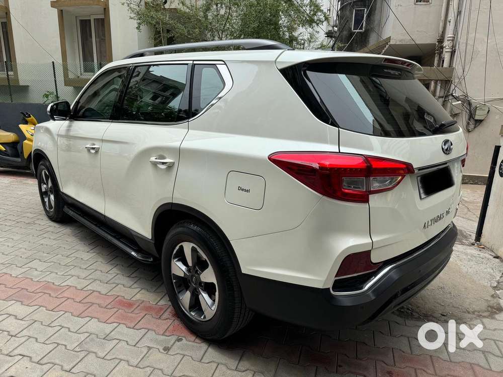Mahindra Alturas G4 4wd At, 2021, Diesel