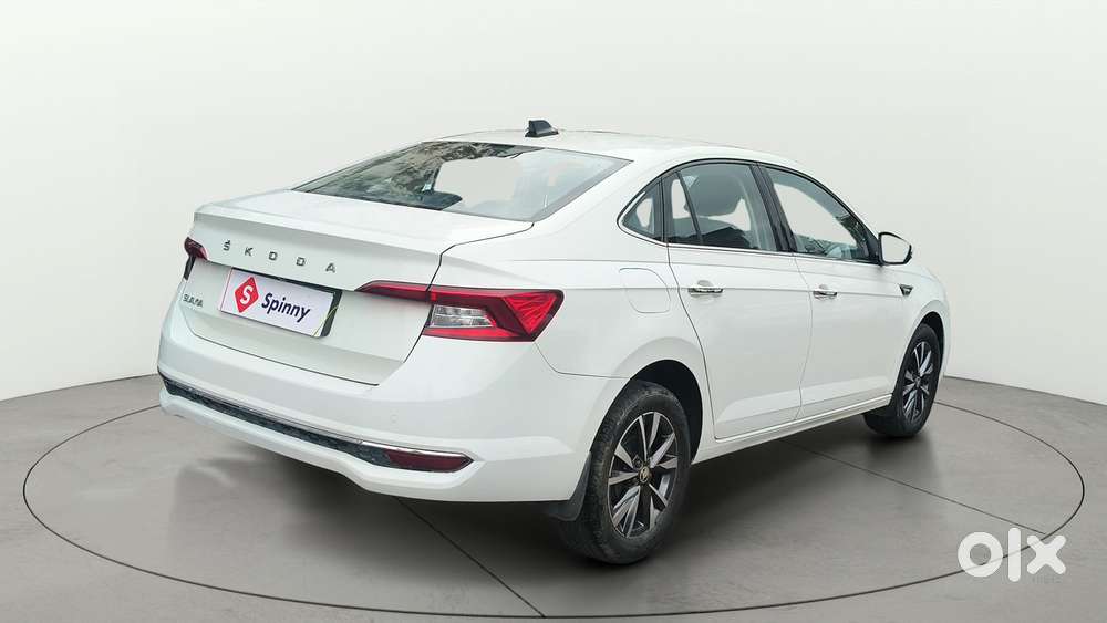 Skoda Slavia Style 1.0l Tsi Mt, 2022, Petrol