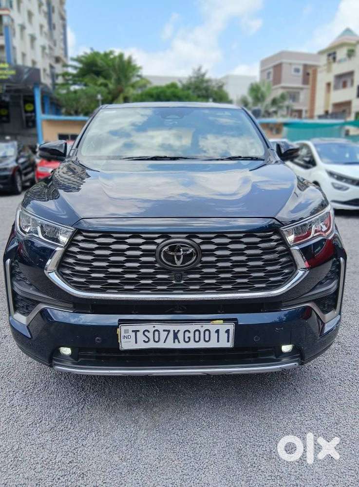 Toyota Innova Hycross 2.0 Zx (o) Hybrid 7 Str, 2023, Petrol