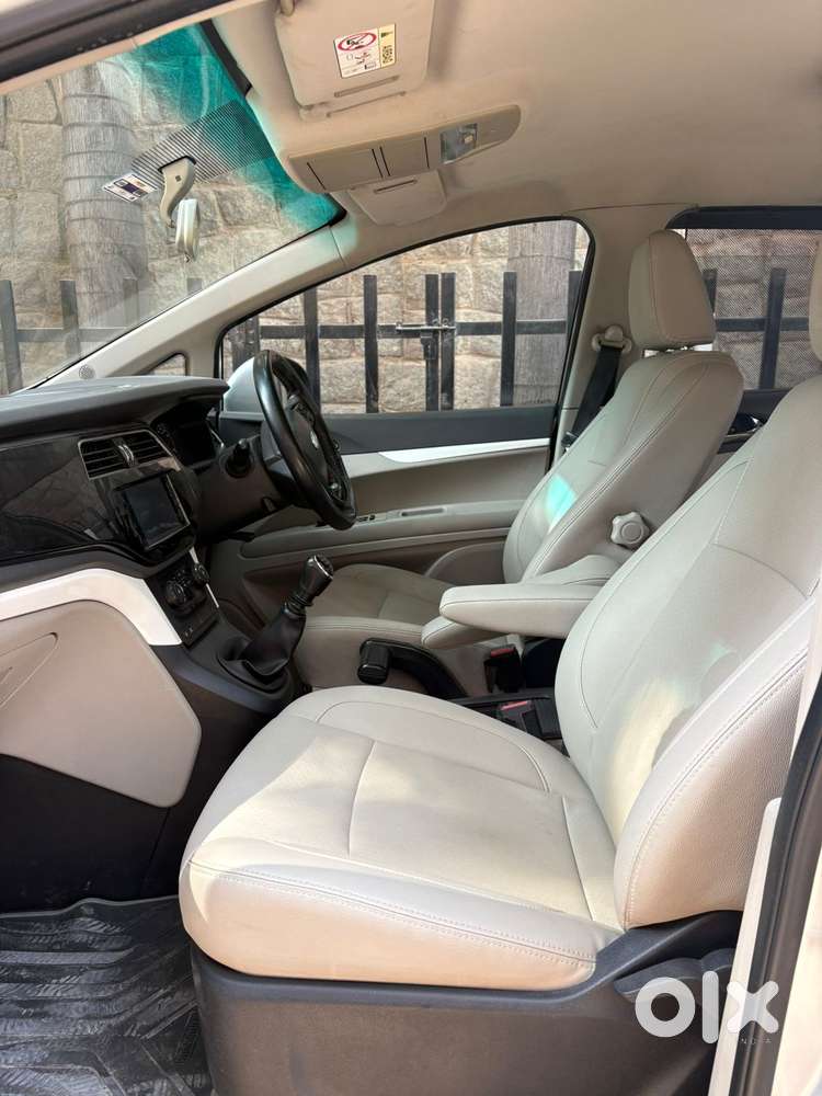 Mahindra Marazzo M8, 2018, Diesel