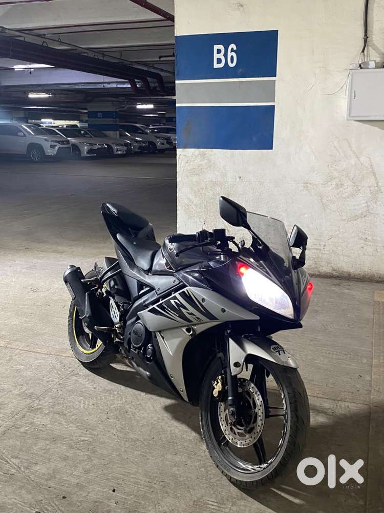 R15 v2 grey Motorcycles 1824188588