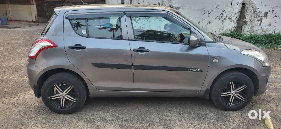 Maruti Suzuki Swift Lxi Option, 2015, Petrol