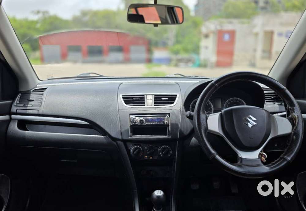 Maruti Suzuki Swift Vxi Optional, 2013, Petrol