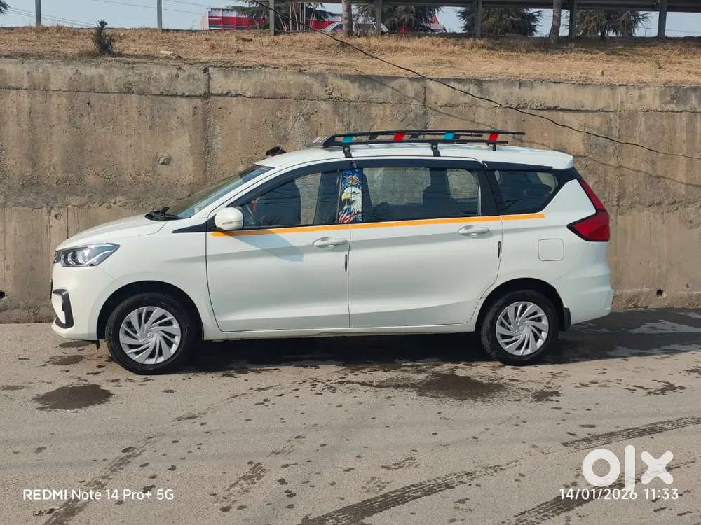 Maruti Suzuki Ertiga Vxi 2025