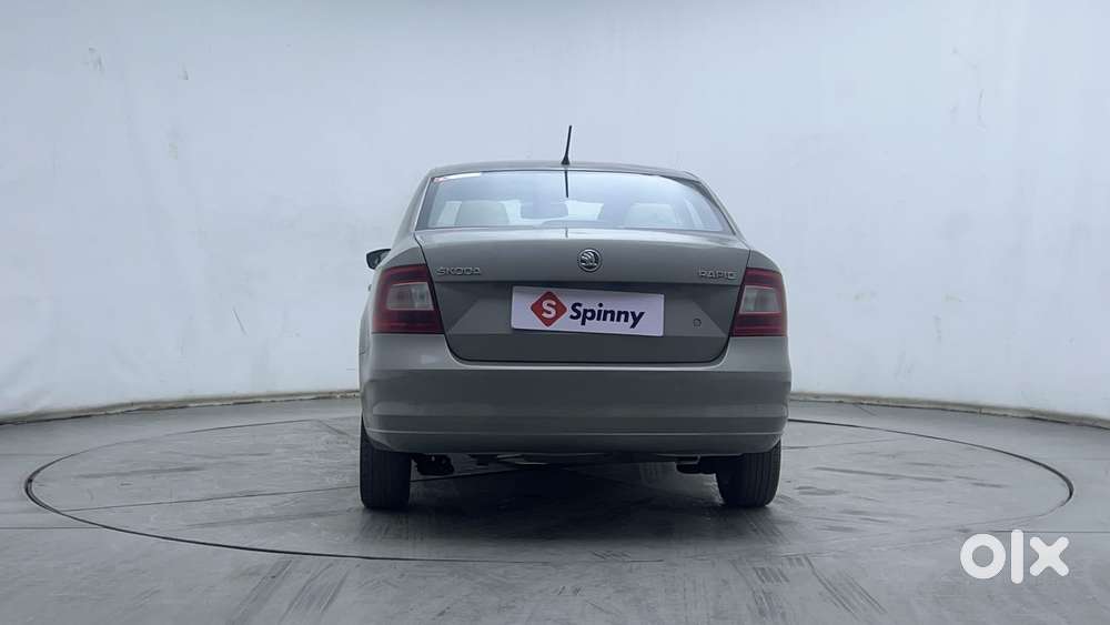 Skoda Rapid [2016-2021] 1.6 Mpi Style Plus, 2015, Petrol