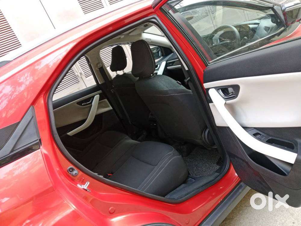 Tata Nexon Creative Plus 1.2 Revotron Petrol 7dca, 2023, Petrol