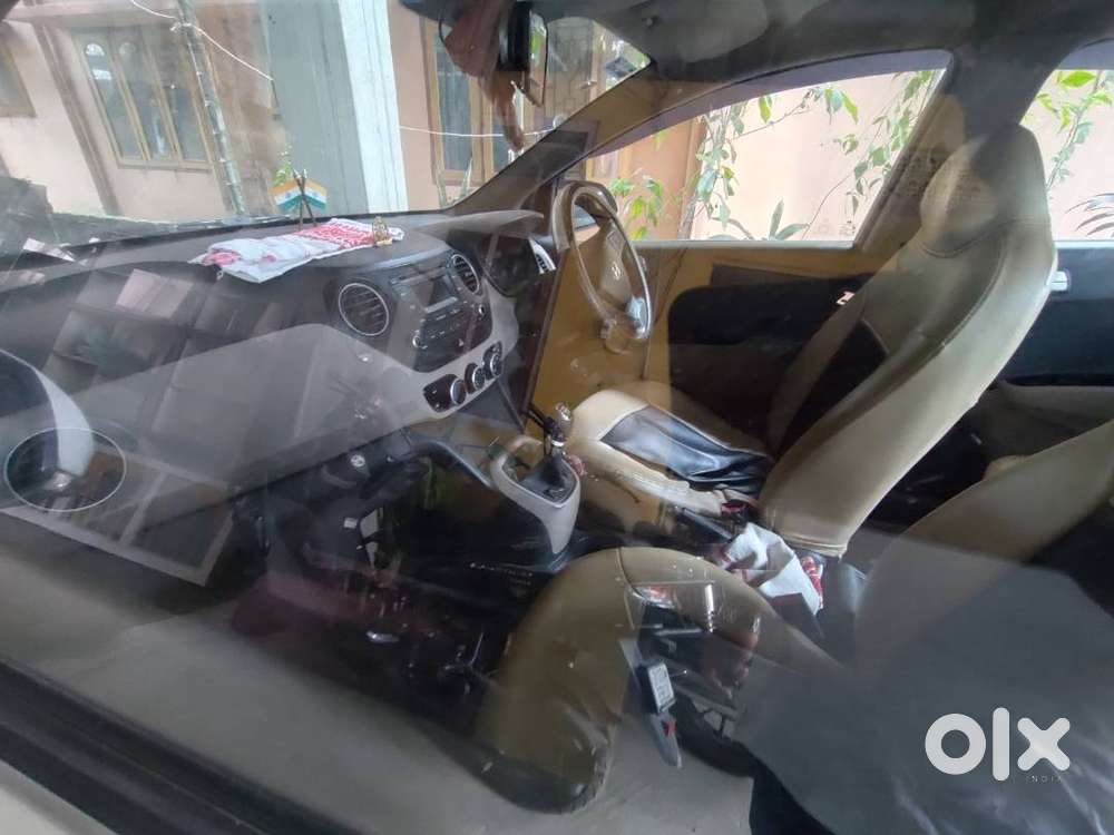 White Colour Hyundai Xcent Like Brand New Condition For Sale.