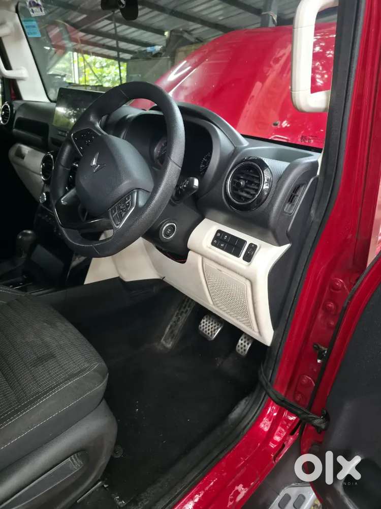 Mahindra Thar Roxx Petrol 2024
