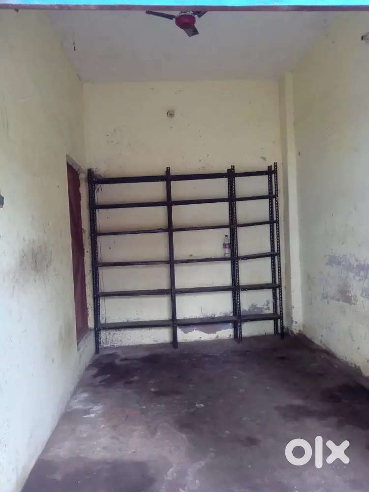 Shop avilable For rent