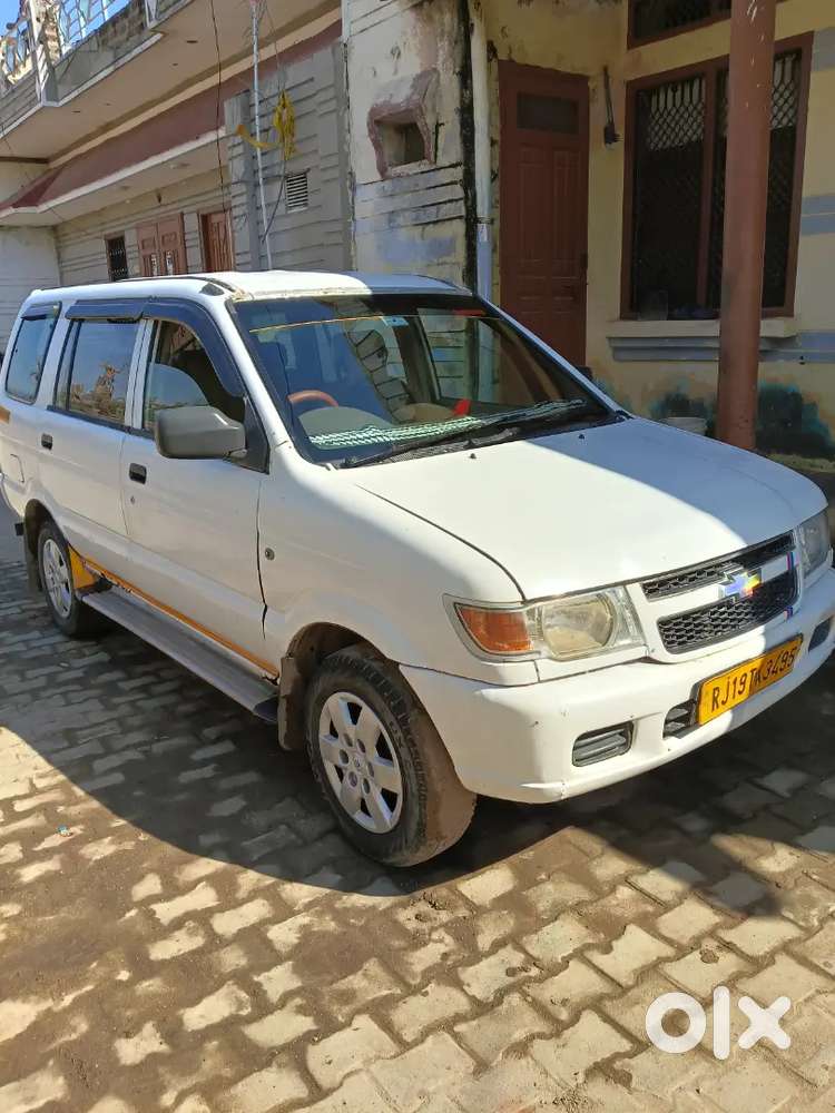 Chevrolet Tavera Ls B3 3rd Owner 2011