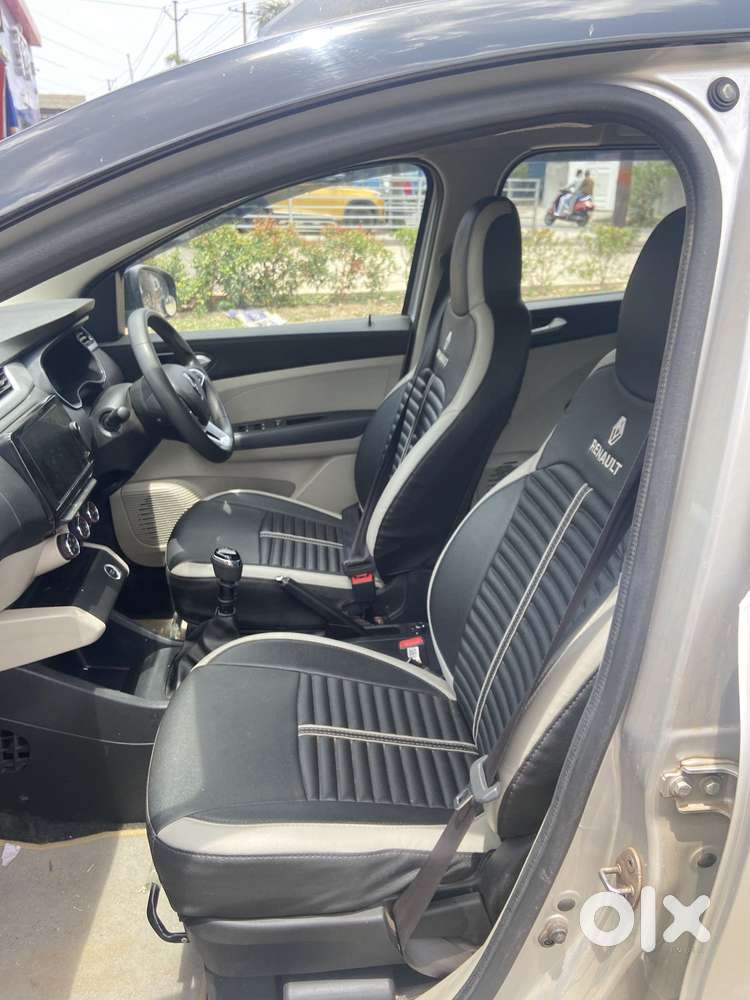 Renault Triber Rxz, 2022, Petrol