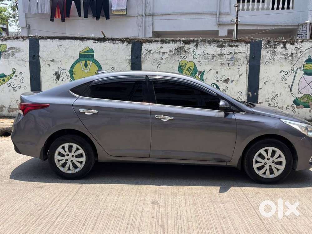 Hyundai Verna Transform 1.6 Sx Vtvt, 2016