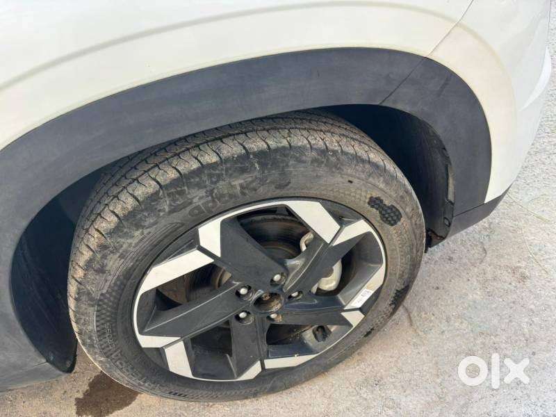 Hyundai Alcazar Platinum 7 Str 1.5 Turbo Petrol Adventure, 2023, Pet..