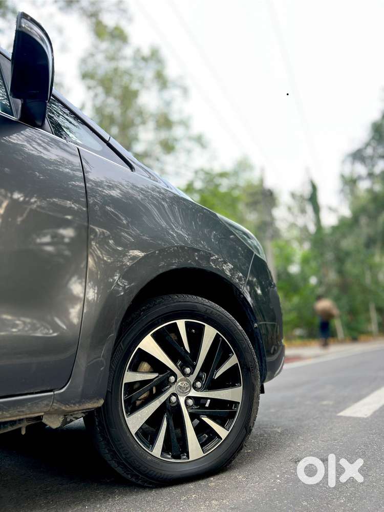 Toyota Innova Crysta [2020-ongoing] 2.4 Gx At 7 Str, 2022, Diesel