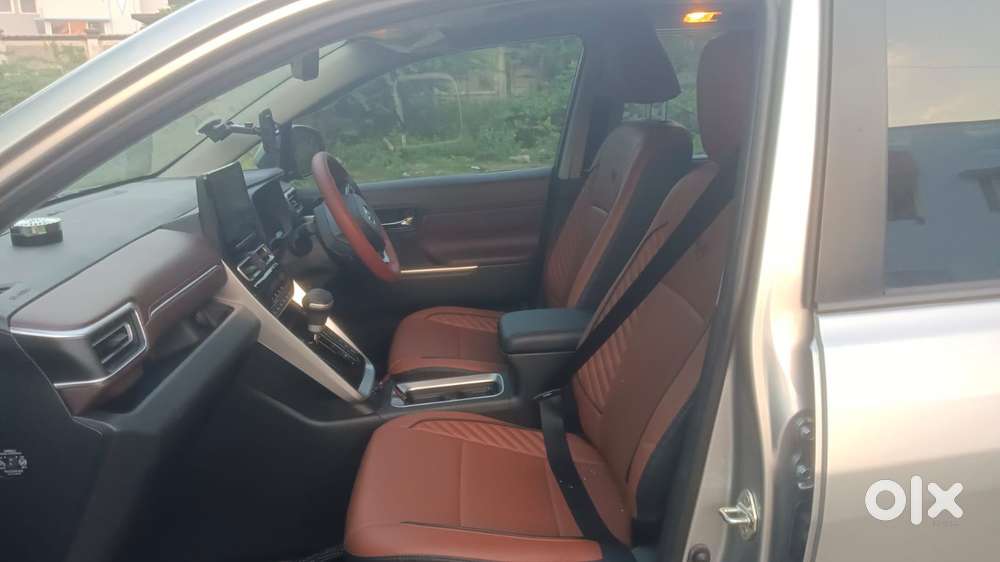 Toyota Innova Hycross 2.0 Vx Hybrid 7 Str, 2025, Petrol