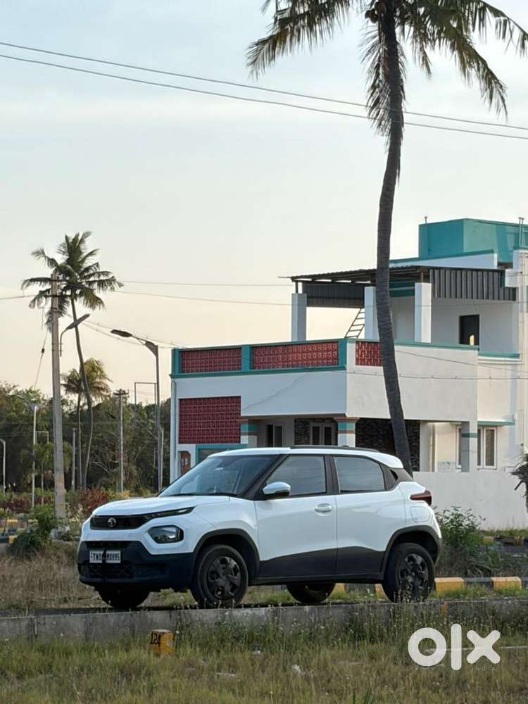 Tata Punch 2025 Petrol 11200 Km Driven