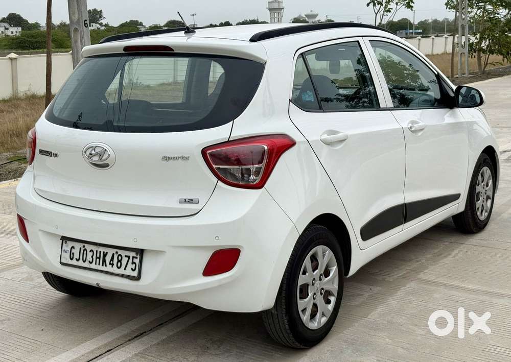 Hyundai Grand I10 Sportz, 2015, Cng & Hybrids