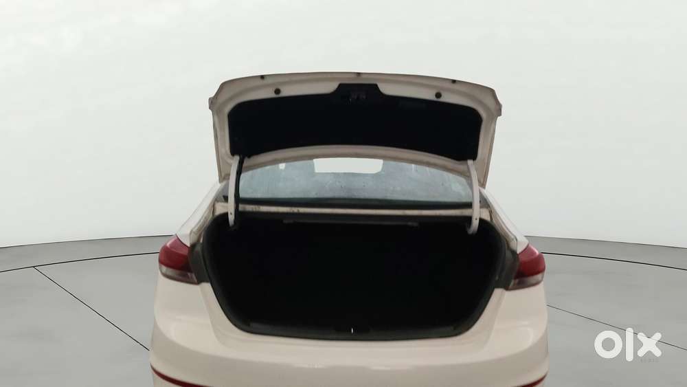 Hyundai New Elantra 1.5 Sx (o) Diesel At, 2017, Diesel
