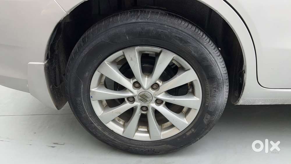 Maruti Suzuki Ertiga Vxi At, 2017, Petrol