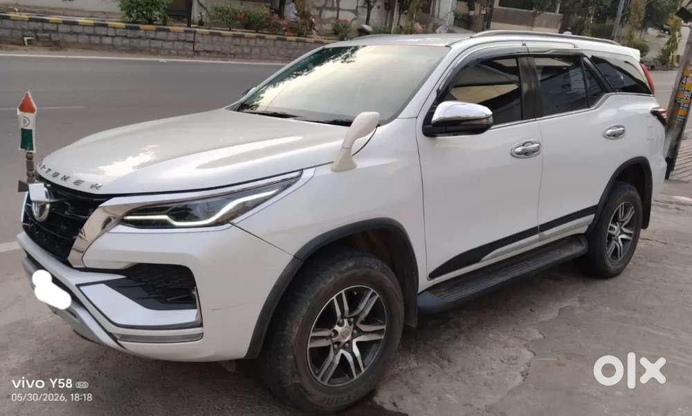 Toyota Fortuner, 2022, Petrol