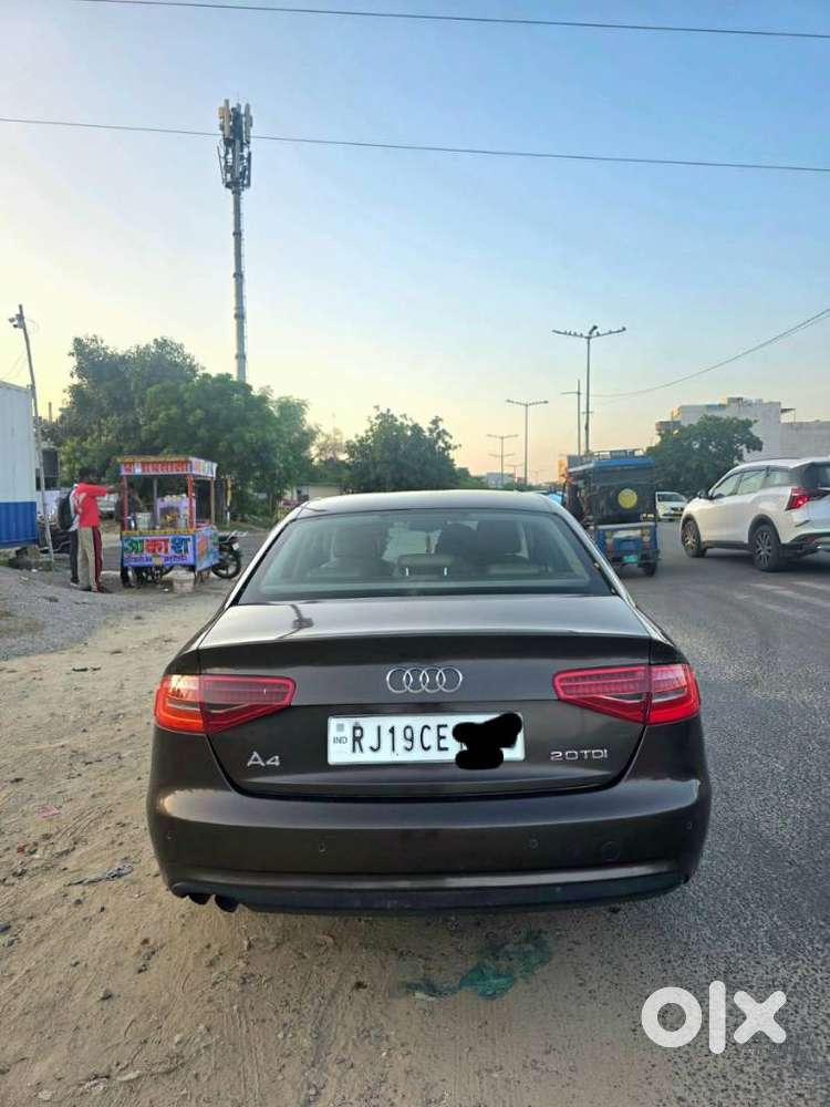 Audi A4 2.0 Tdi Premium With Sunroof, 2013, Diesel