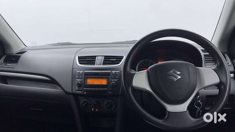 Maruti Suzuki Swift Vxi Optional, 2017, Petrol