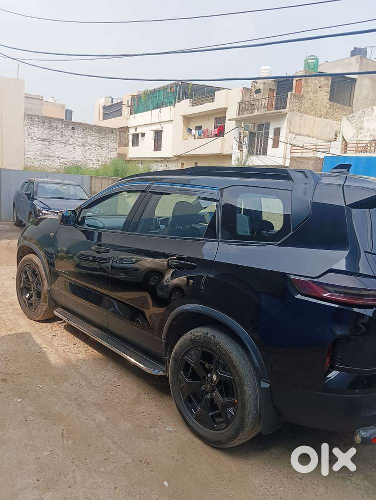 Tata Safari Adventure 2024 Diesel 7 Str Dark Edition