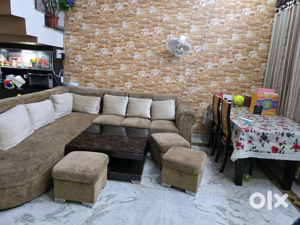 I want to sell sofa and dining table