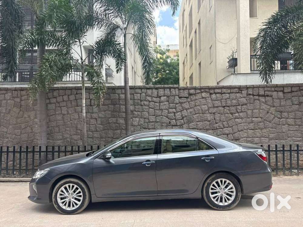 Toyota Camry 2.5 Hybrid, 2015, Petrol