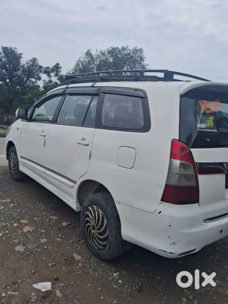 Toyota Innova 2015 Diesel Well Maintained