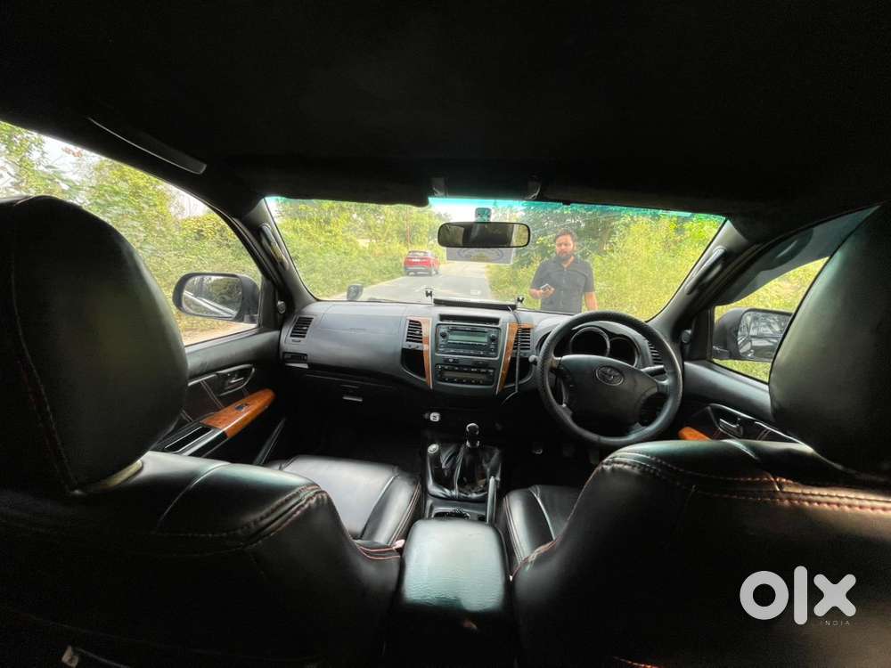 Toyota Fortuner Diesel 2011