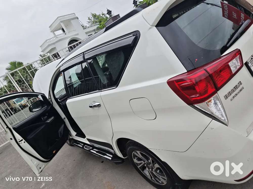 Toyota Innova Crysta 2.4 V 2022