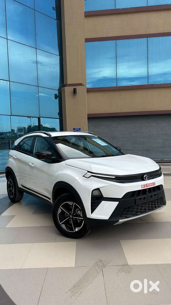 Tata Nexon Creative Plus S 1.2 Revotron Petrol 6 Amt Dt, 2026