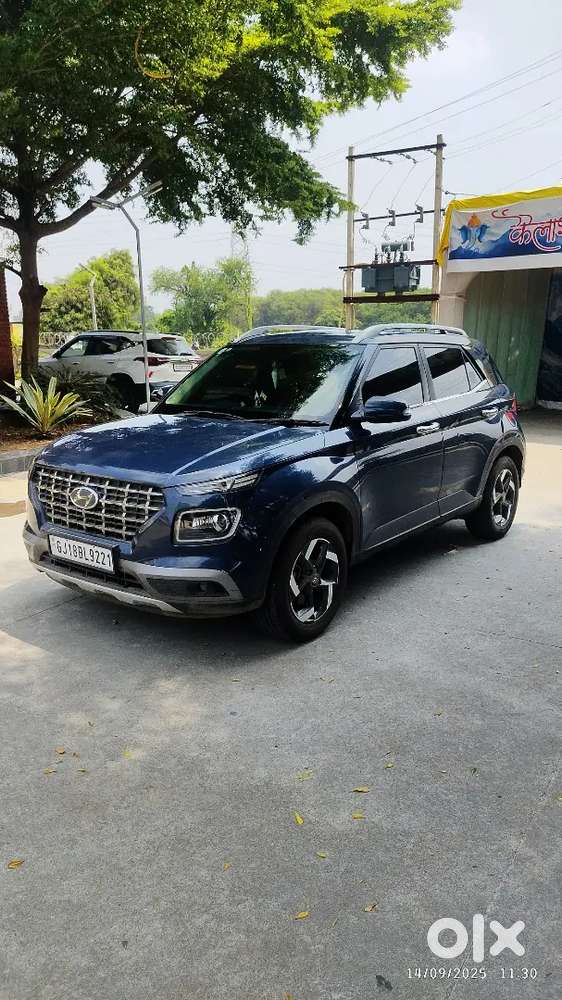 Hyundai Venue 2019 Petrol Well Maintained
