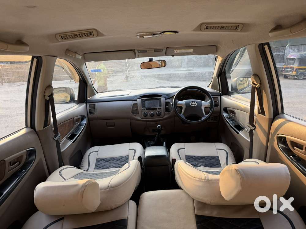 Toyota Innova 2.5 G (diesel) 8 Seater Bs Iv, 2015, Diesel