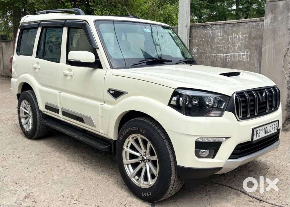 Mahindra Scorpio Classic, 2025, Diesel