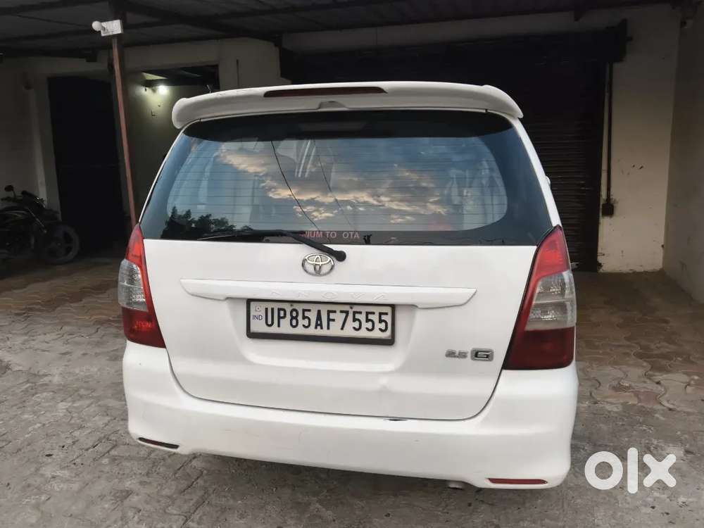 Toyota Innova 2012