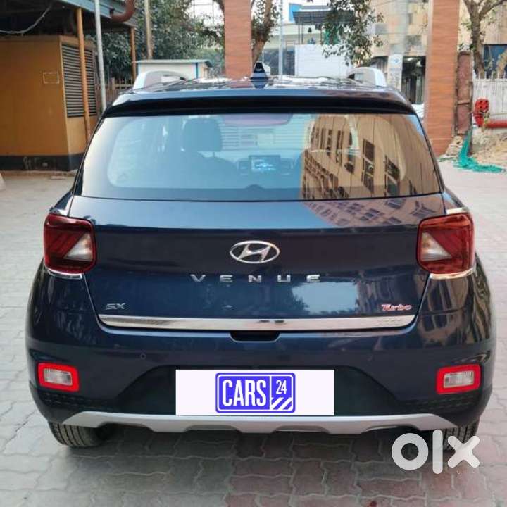 Hyundai Venue Sx(o) 1.0 Turbo Dct Knight Edition Dual Tone, 2020, Pe..