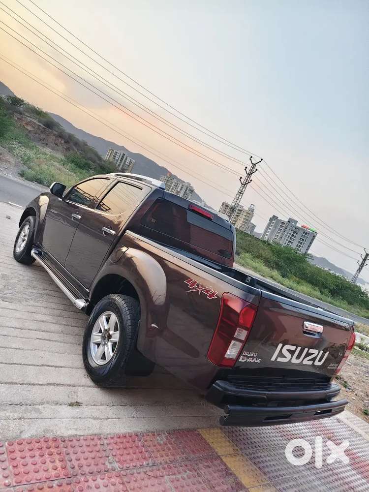 Isuzu V-cross 2019 Diesel Well Maintained