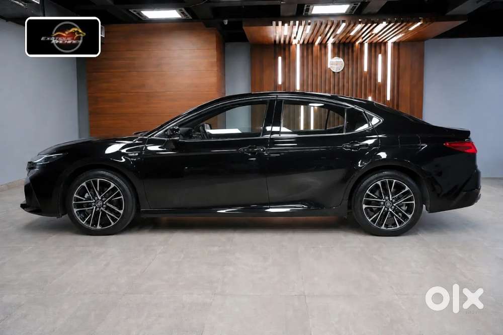 Toyota Camry, 2025, Petrol