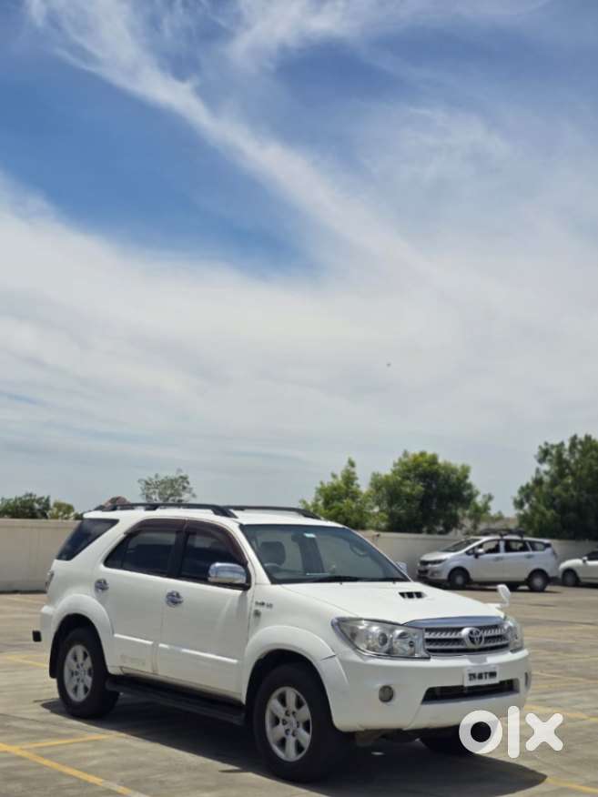 Toyota Fortuner 3.0 4x4 Manual, 2011, Diesel