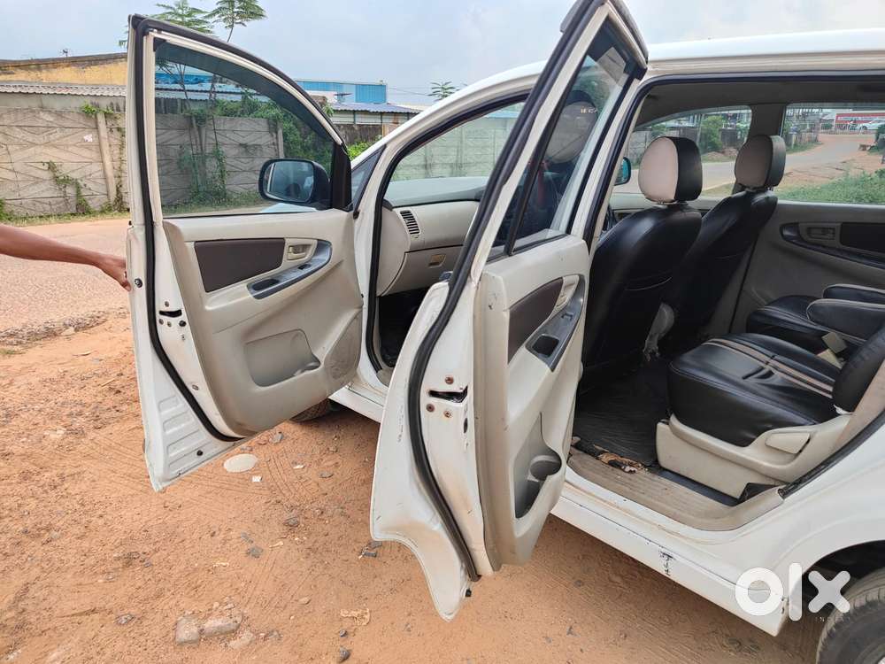 Toyota Innova 2.5 Gx 7 Str Bs-iii, 2012, Diesel