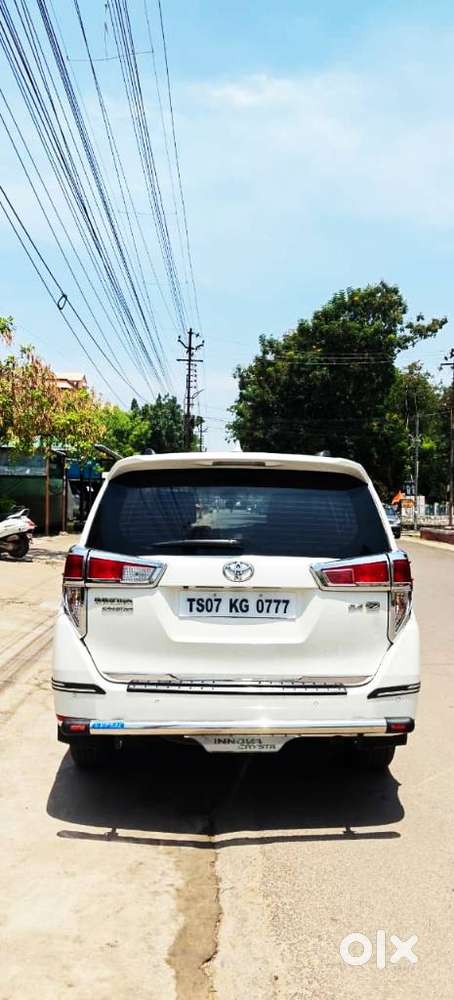 Toyota Innova Crysta, 2023
