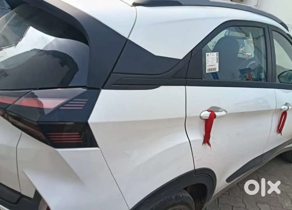 Tata Nexon Pure Petrol Amt 2026 Variant