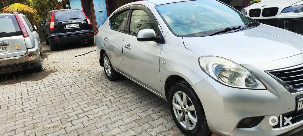 Nissan Sunny, 2012, Petrol
