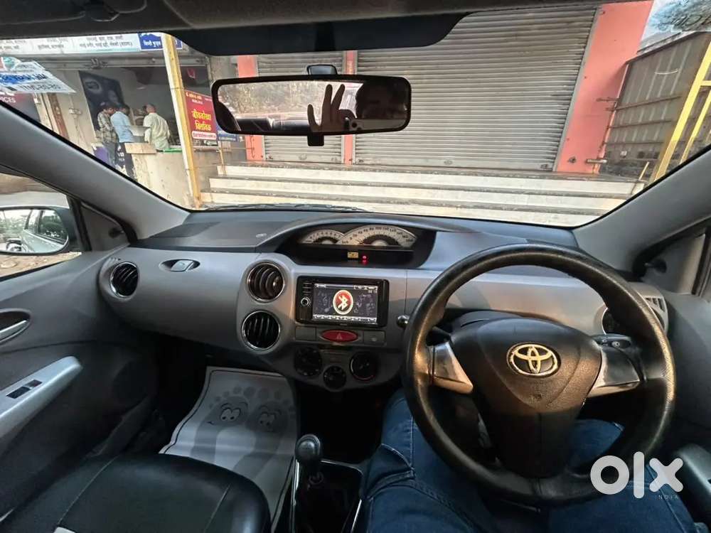 Toyota Etios 1.5 V 2011