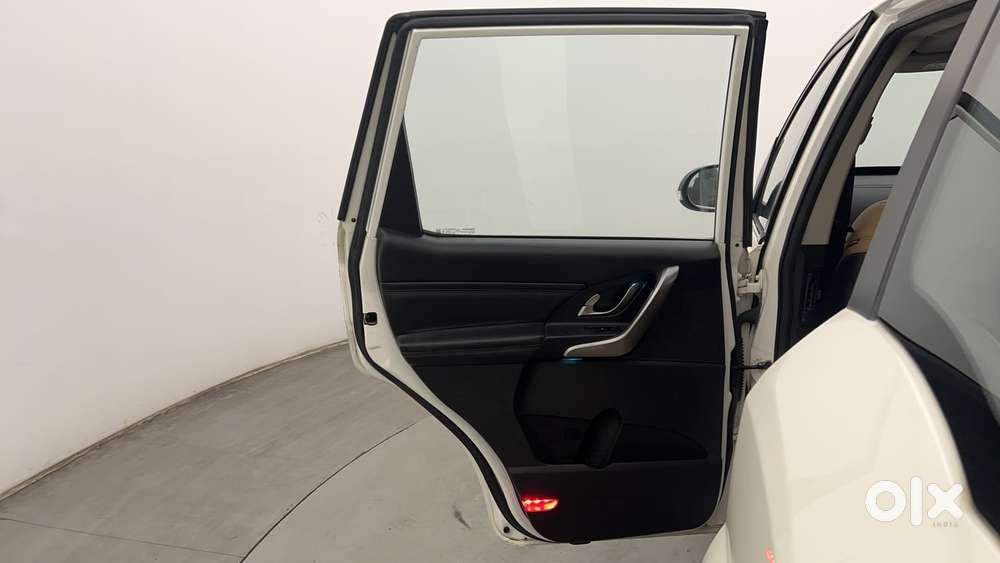 Mahindra Xuv500 W11 At, 2019, Diesel