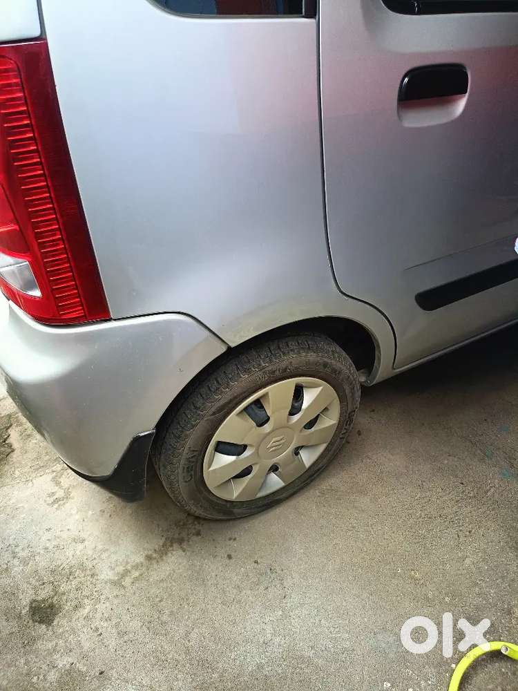 Vxi Top Model With Central Locking Power Window Sony Music System