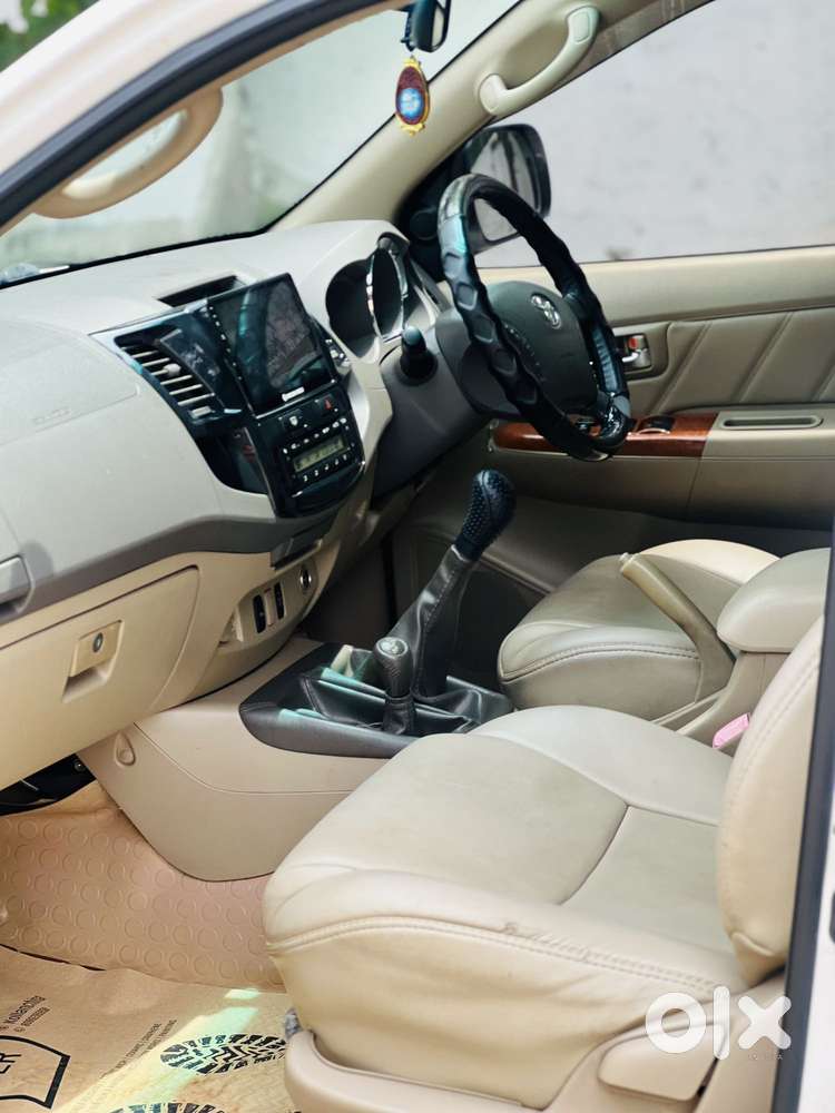 Toyota Fortuner 3.0 4x4 Manual, 2011, Diesel
