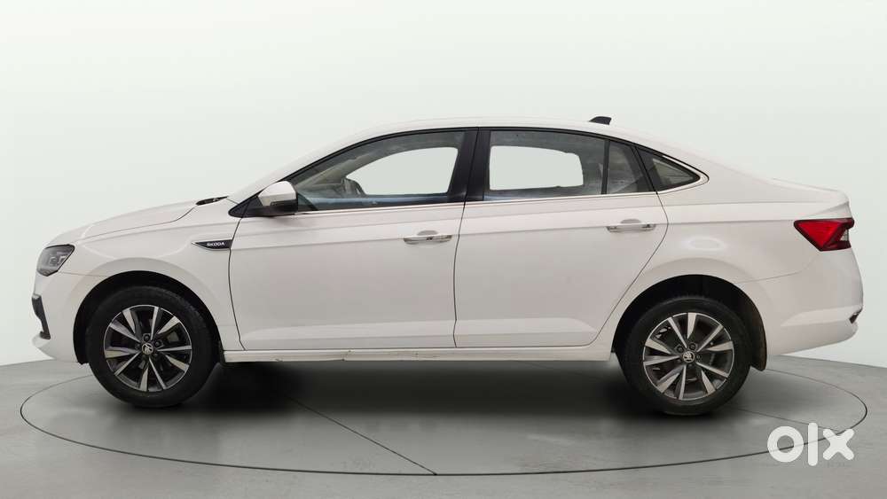 Skoda Slavia 1.0 Tsi Style At, 2023, Petrol